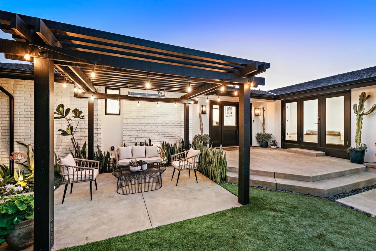 2402 Calle Madiera - Photo 5 of 32