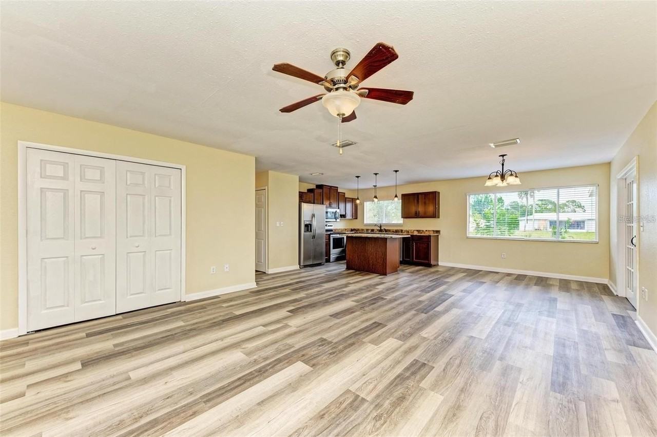 7120 Elyton Dr - Photo 2 of 30