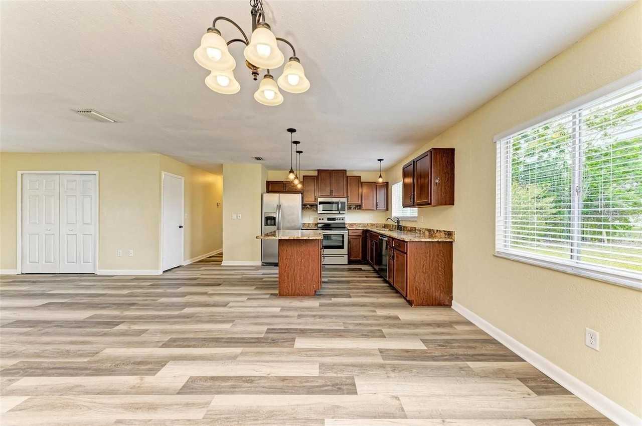 7120 Elyton Dr - Photo 4 of 30