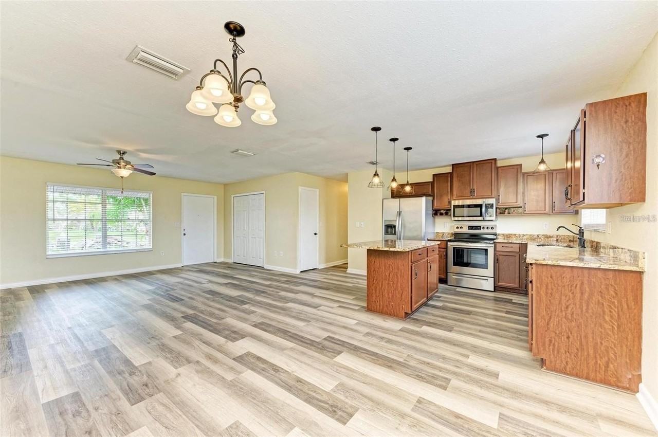 7120 Elyton Dr - Photo 5 of 30