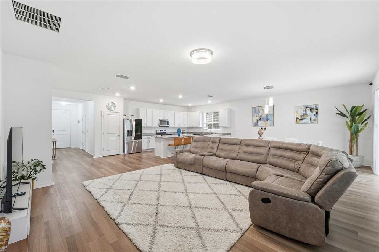 2081 Malbec Ct - Photo 4 of 25