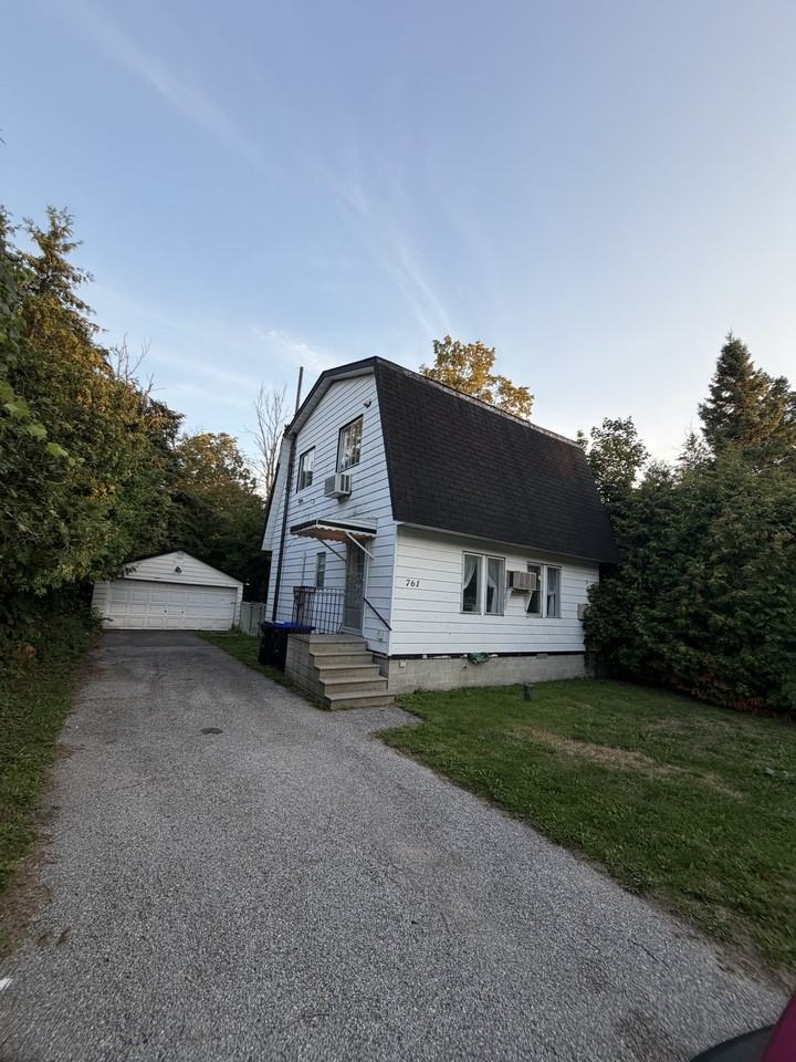 761 Innisfil Beach Road - Photo 5 of 12