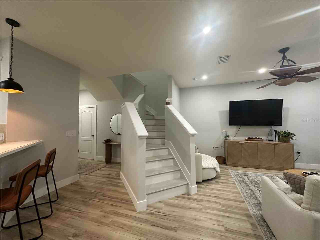 7544 Red Mill Cir - Photo 4 of 26