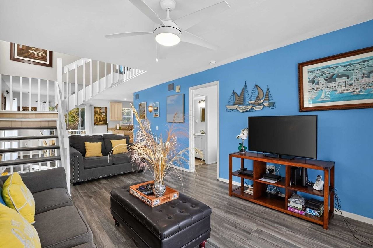 203 64th St #1607985P - Photo 2 of 45