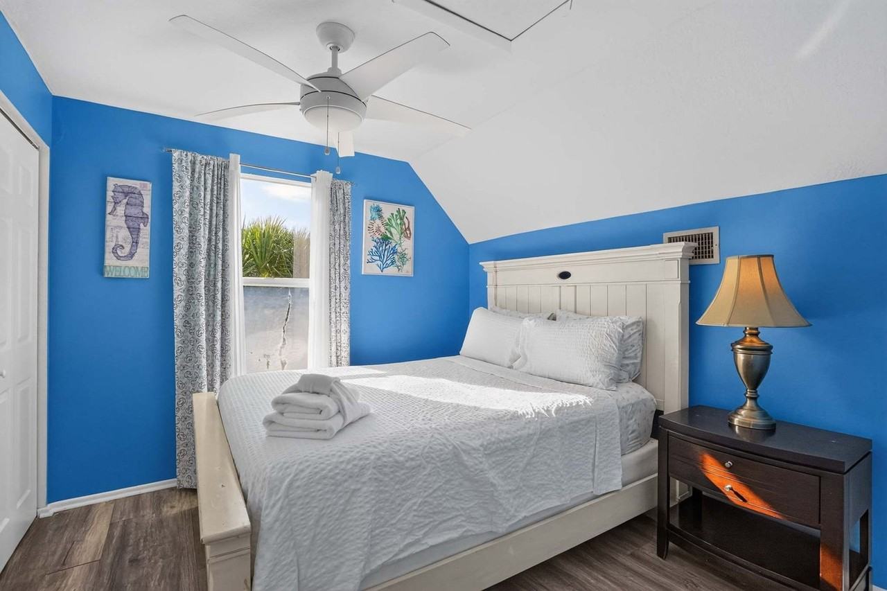 203 64th St #1607985P - Photo 7 of 45