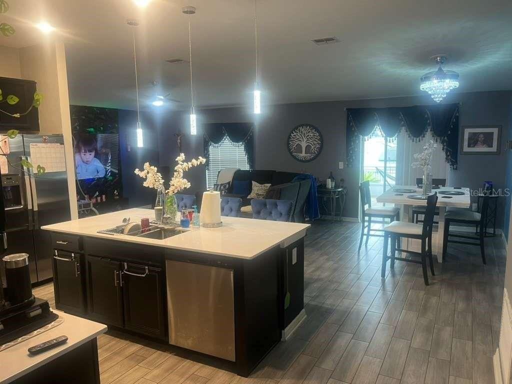 815 Ofanto Way - Photo 4 of 25