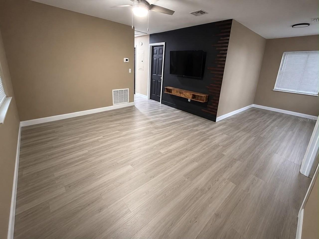 803 Orange Grove Dr - Photo 2 of 10