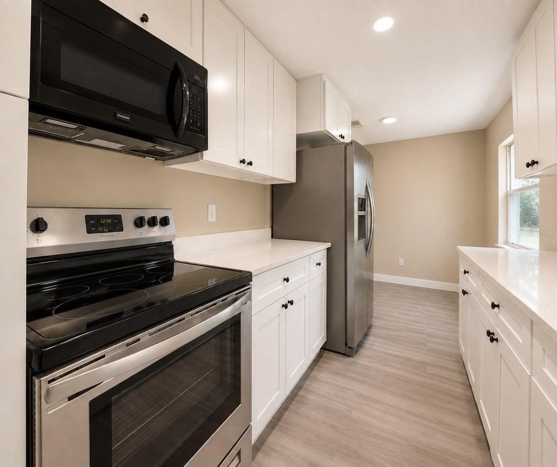 803 Orange Grove Dr - Photo 3 of 10