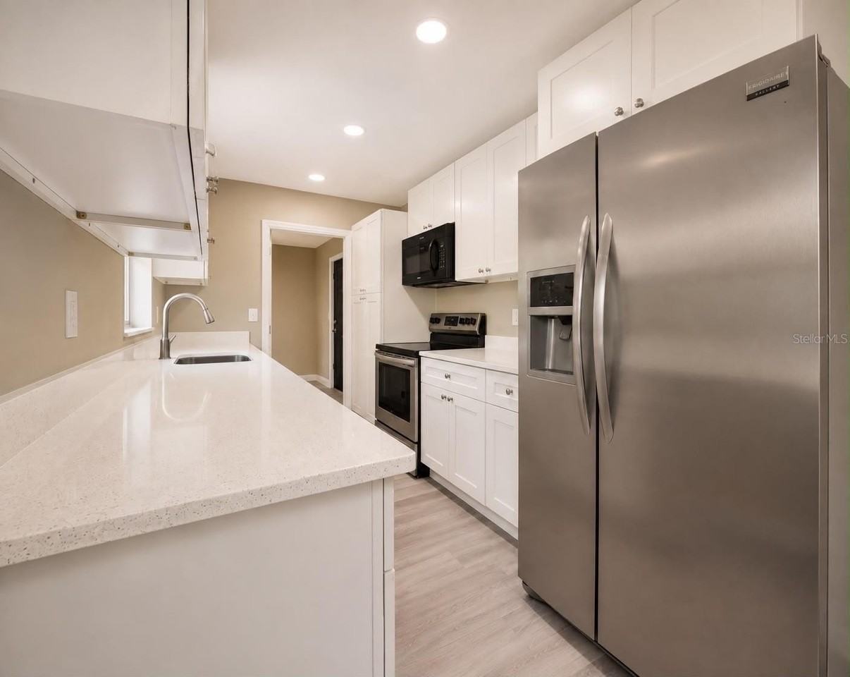 803 Orange Grove Dr - Photo 4 of 10