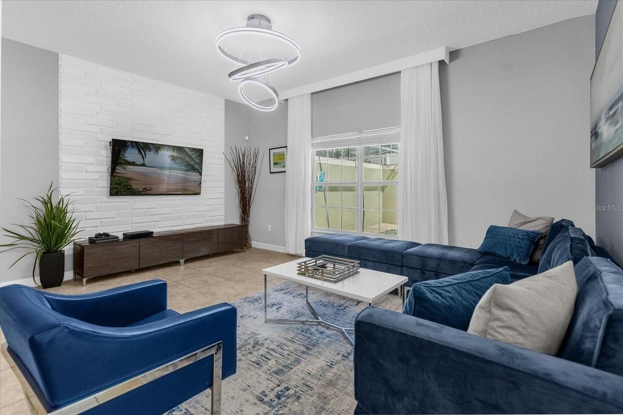 2933 Banana Palm Dr - Photo 5 of 50