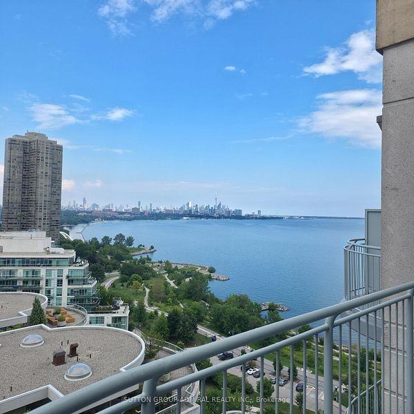 2111 Lake Shore Boulevard West #ph18 - Photo 2 of 22