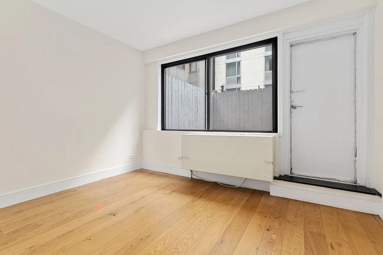 E 44th St #2D - Photo 3 of 6