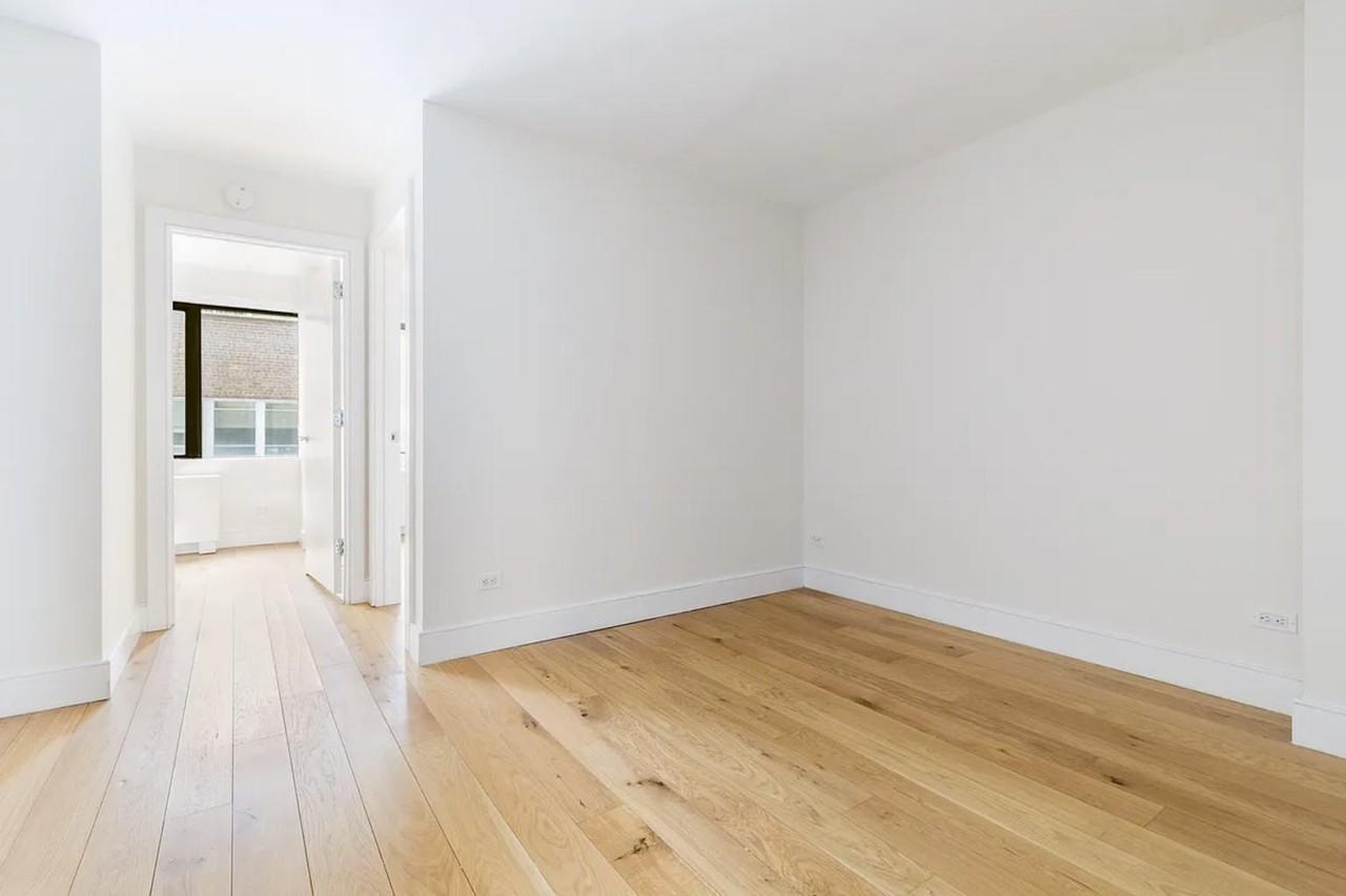 E 44th St #8C - Photo 2 of 7