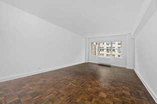 E 55th St #2H - Photo 1 of 1
