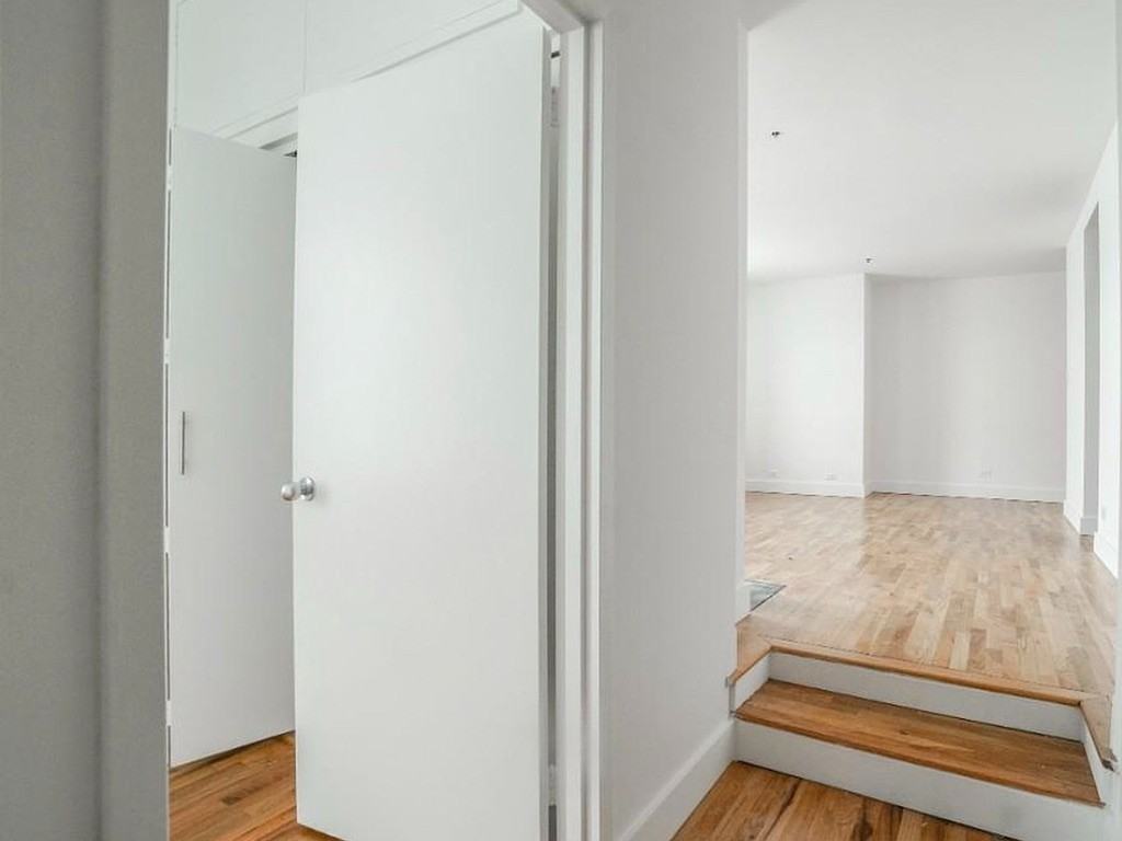 Horatio St #7P - Photo 3 of 6