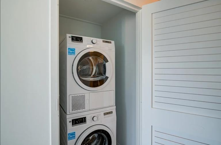 W 30th St #706 - Photo 7 of 8