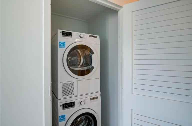 W 30th St #1101 - Photo 7 of 8
