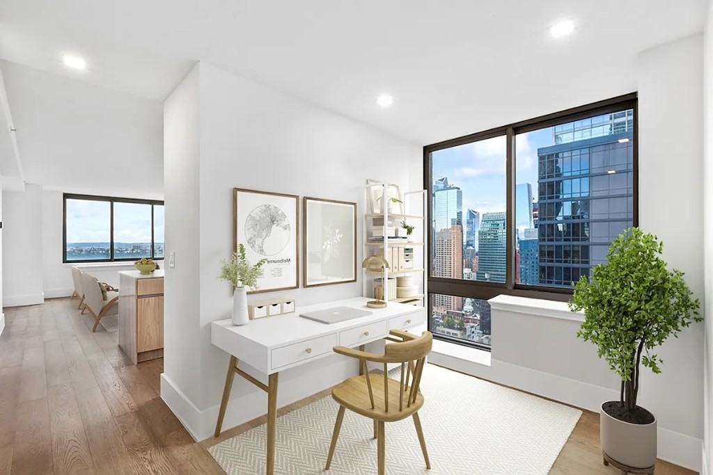W 47th St #14 - Photo 4 of 6