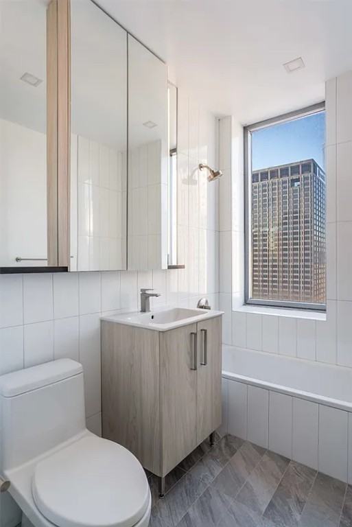W 47th St #14 - Photo 5 of 6