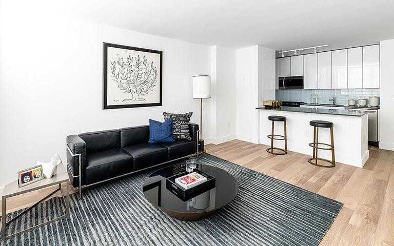 W 34th St #21 - Photo 3 of 4