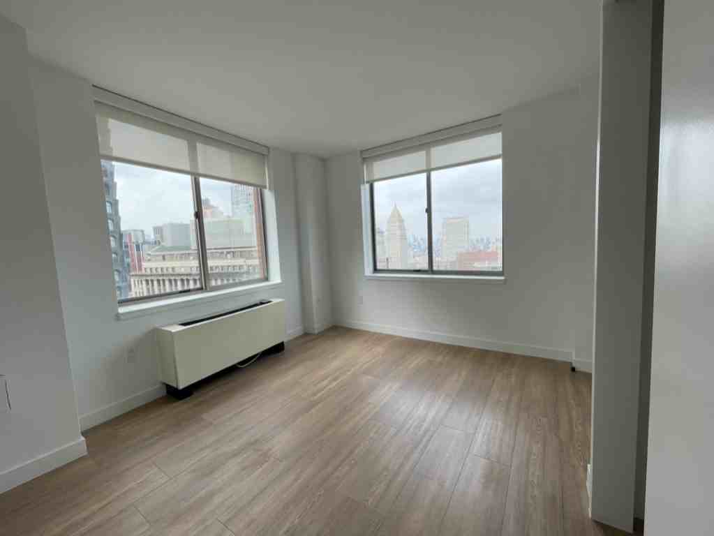 Cliff St #17 - Photo 5 of 9