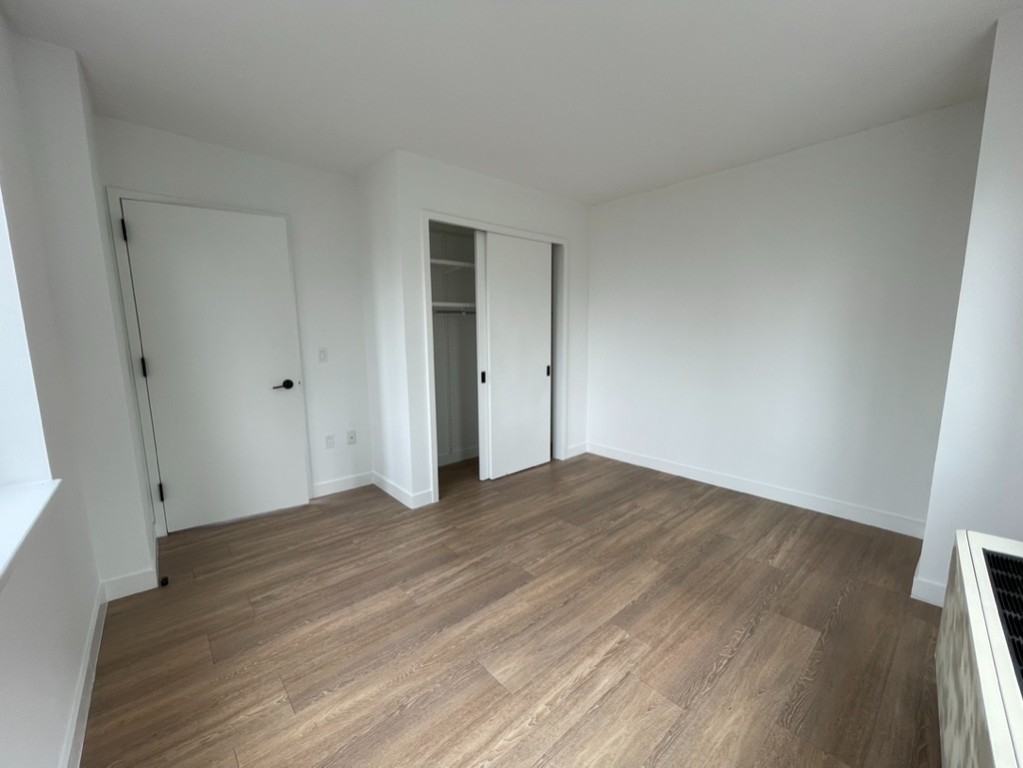 Cliff St #18 - Photo 5 of 8