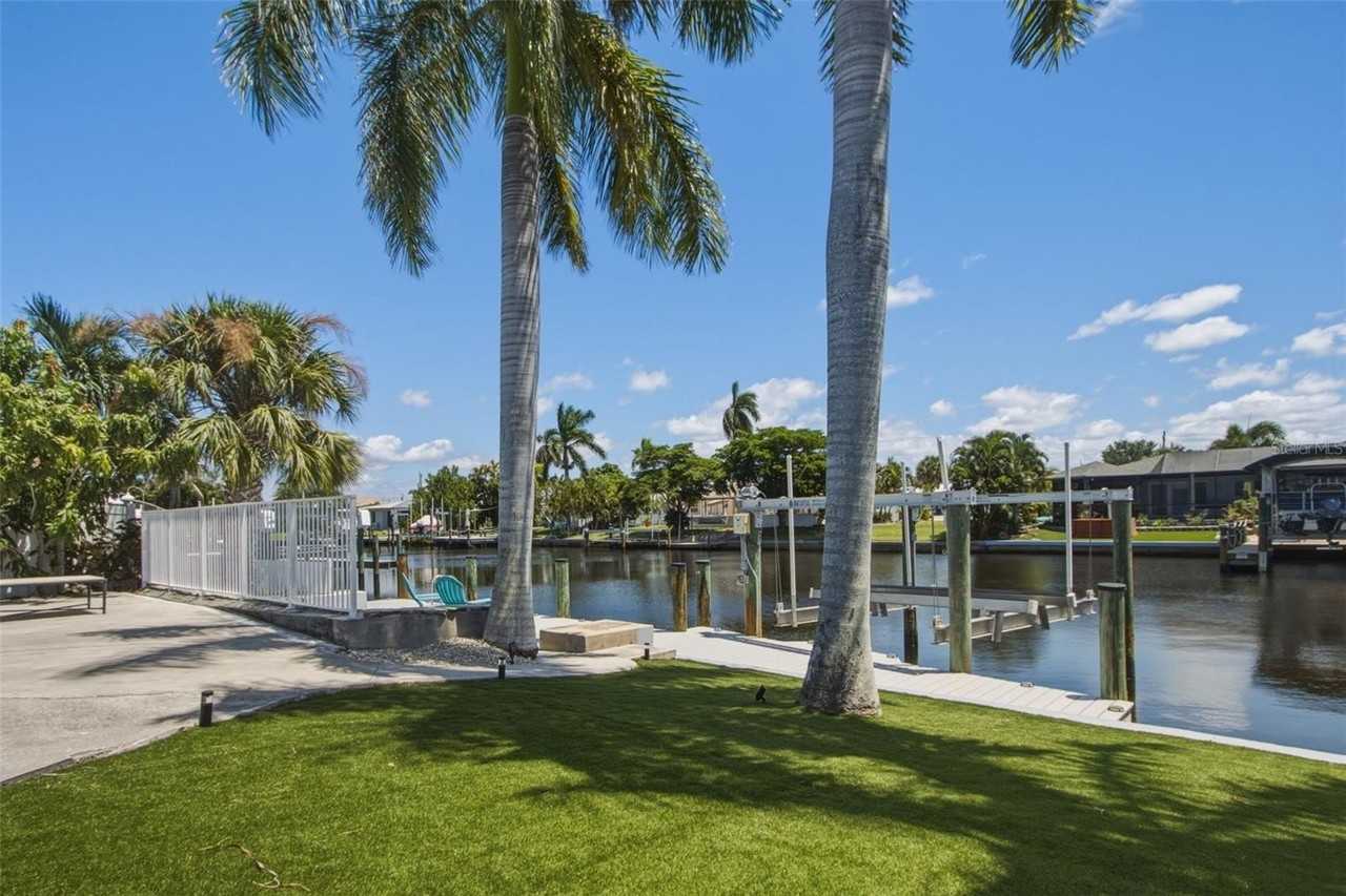 12262 Boat Shell Dr - Photo 4 of 34