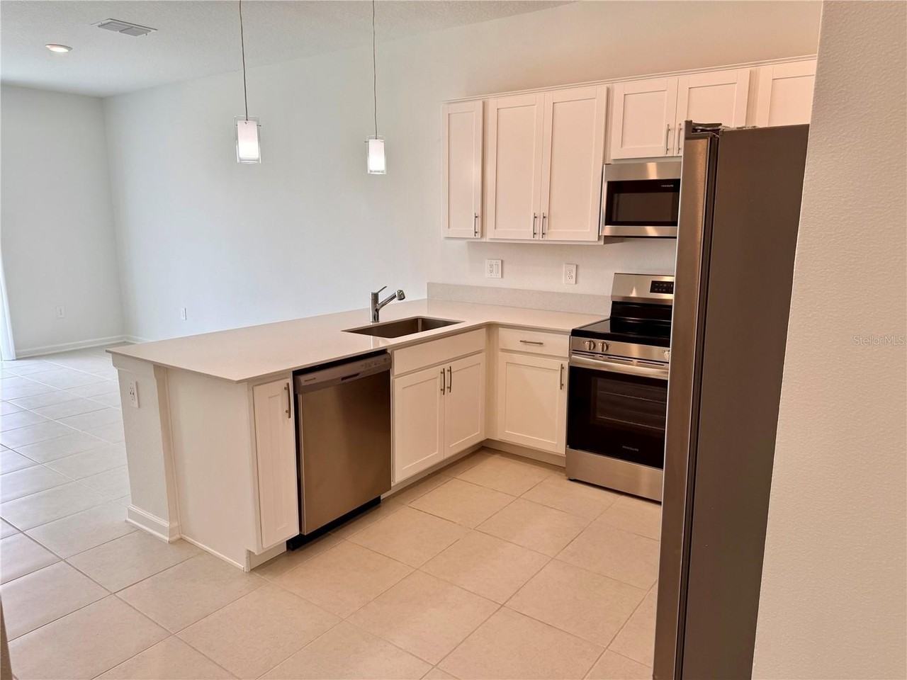 2658 Armstrong Ave - Photo 4 of 26