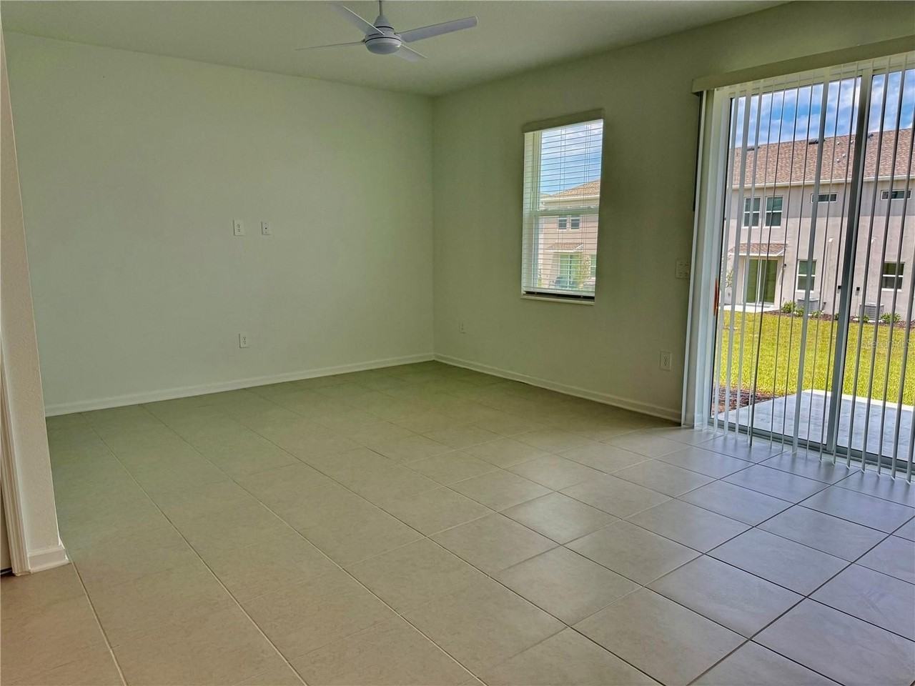 2658 Armstrong Ave - Photo 6 of 26