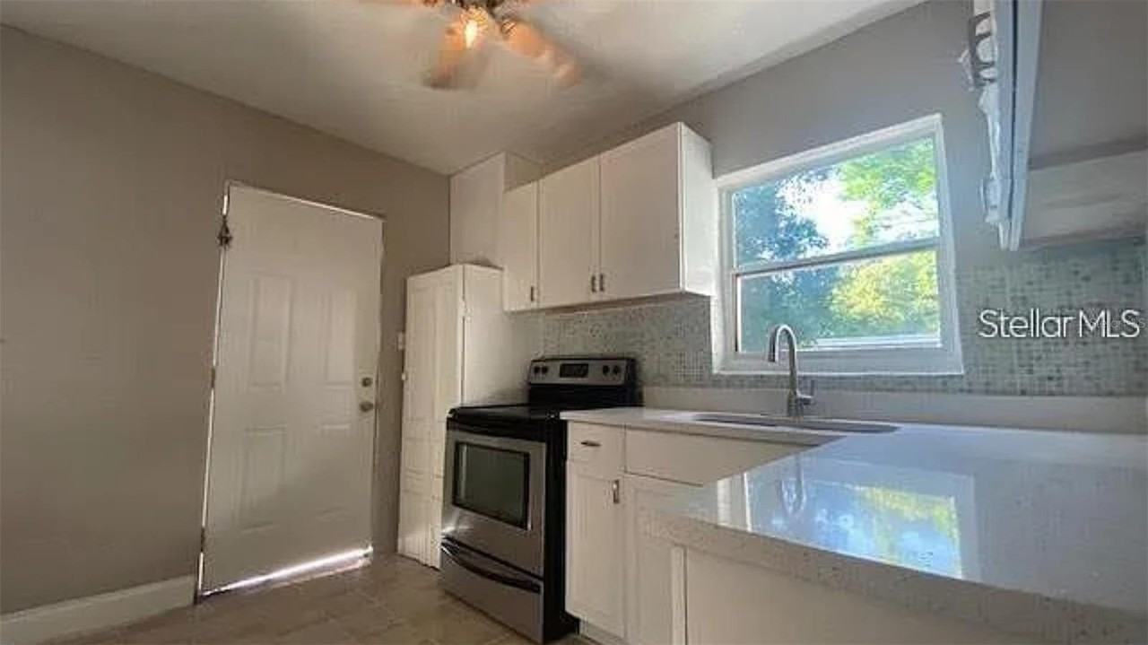 907 Columbia St - Photo 7 of 17