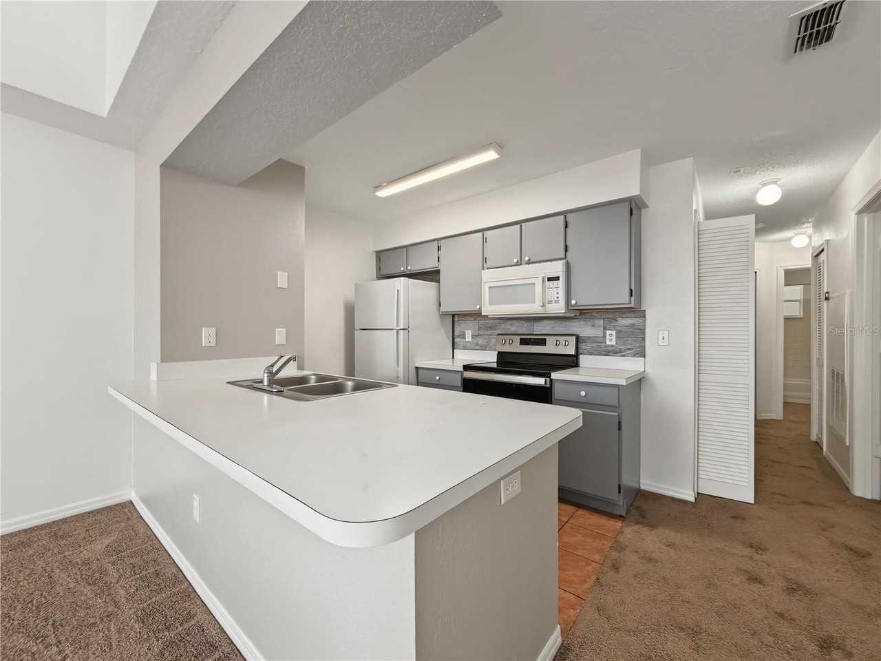 2011 Royal Bay Blvd #152 - Photo 7 of 32