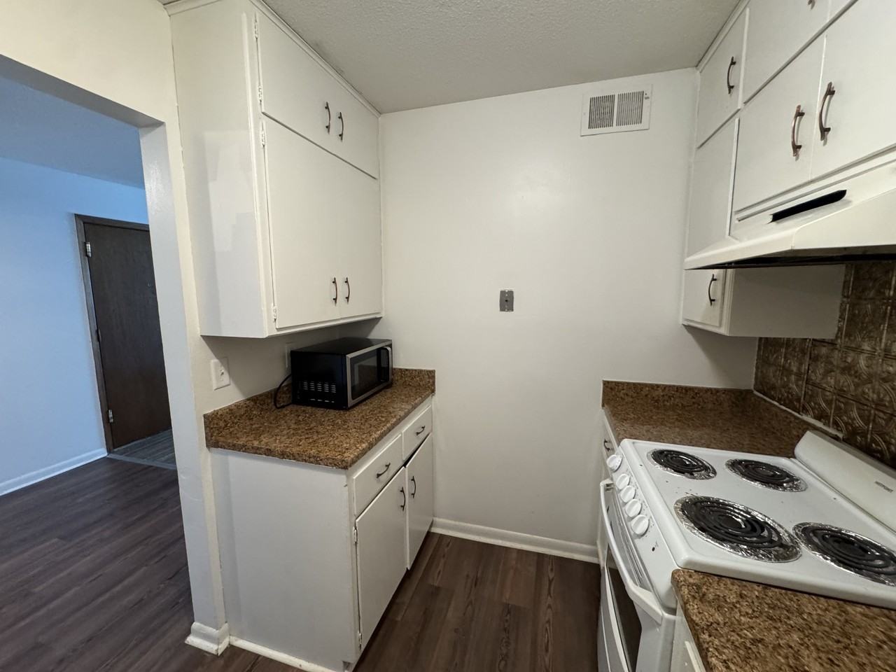 1033 5th Street - Photo 6 of 13