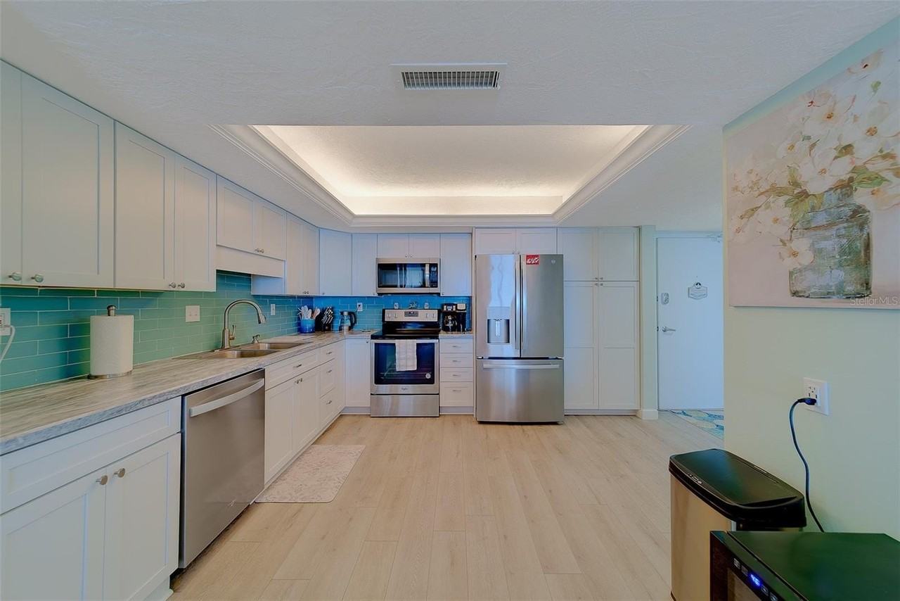 17920 Gulf Blvd #1205 - Photo 5 of 50