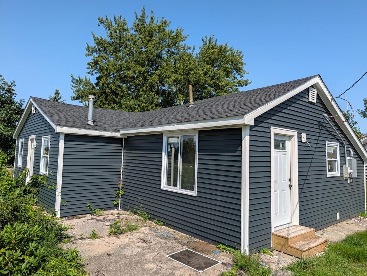 15467 Douglas Rd - Photo 2 of 2