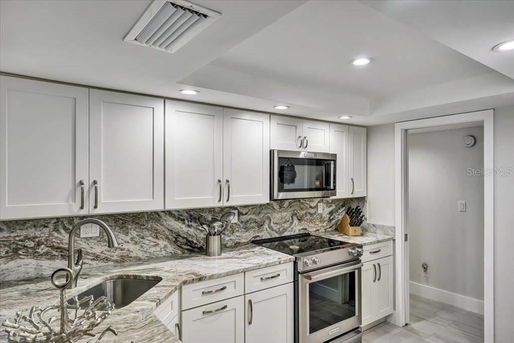 6046 W Peppertree Way #223B - Photo 2 of 25