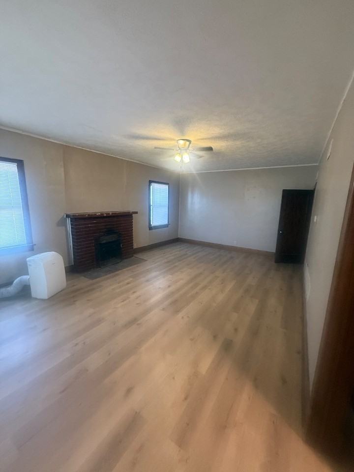301 E 4th Ave - Photo 3 of 9
