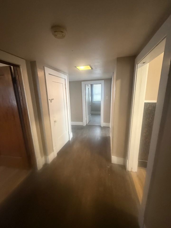 301 E 4th Ave - Photo 4 of 9