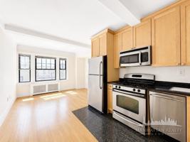 featured image of Christopher St #1E