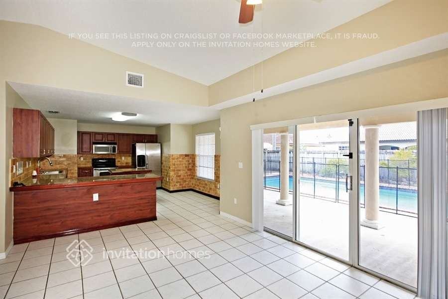 17111 Sw 153rd Pl - Photo 5 of 18