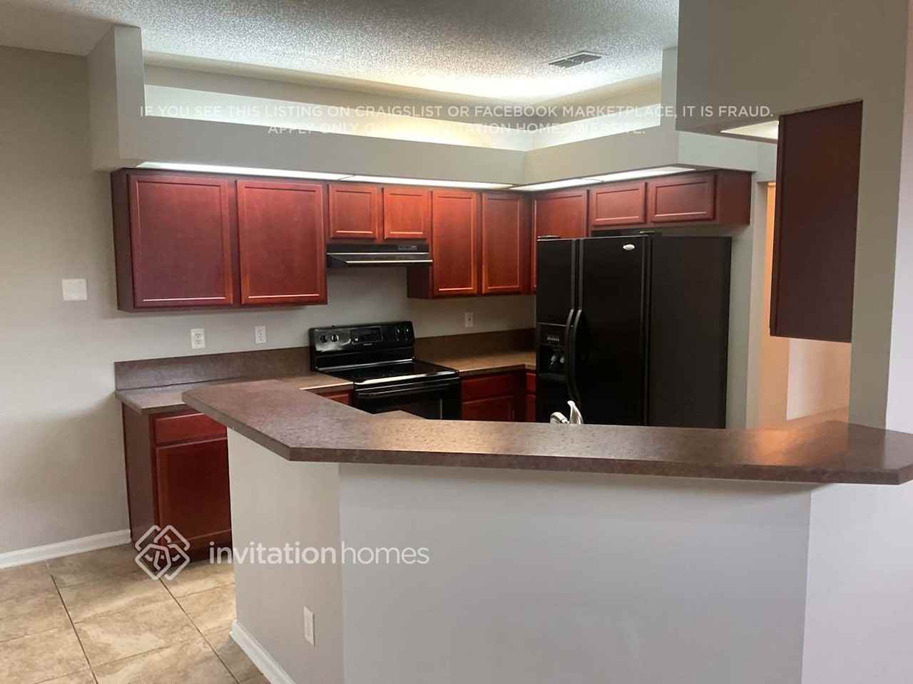 1503 Blue Heron Ct - Photo 3 of 12
