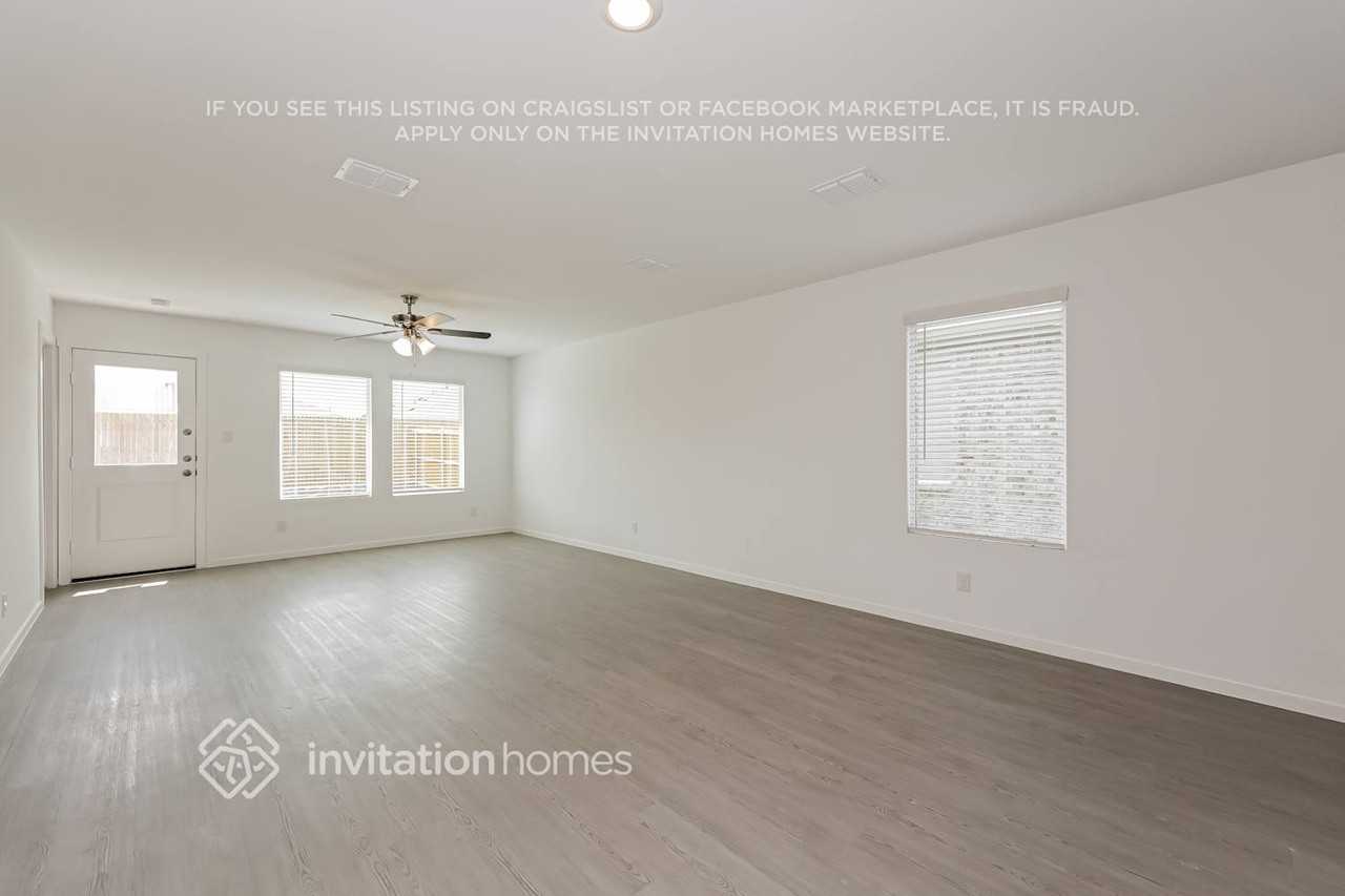1207 Canyon Wren Dr - Photo 3 of 17