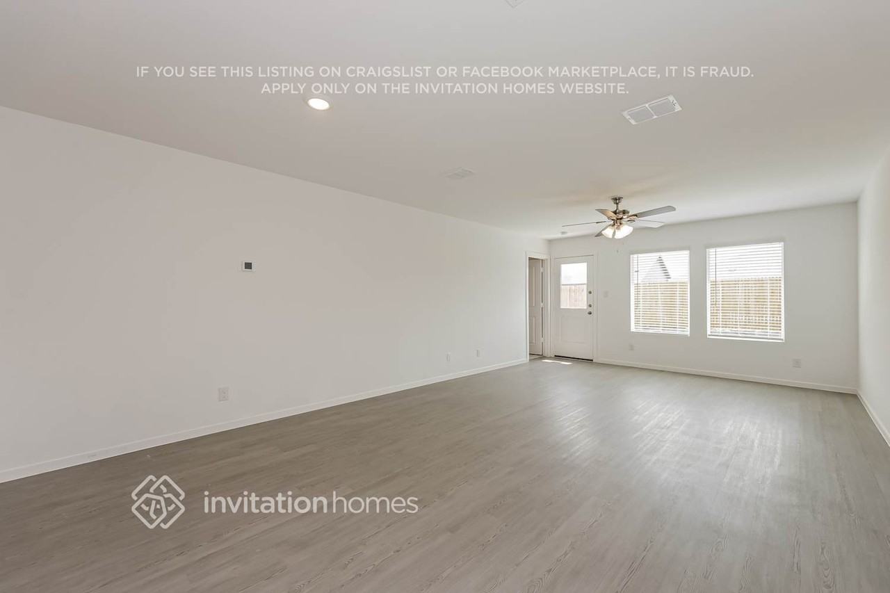 1207 Canyon Wren Dr - Photo 4 of 17
