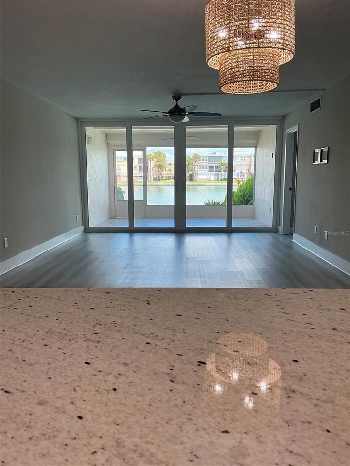 7645 Sun Island Dr S #101 - Photo 6 of 40