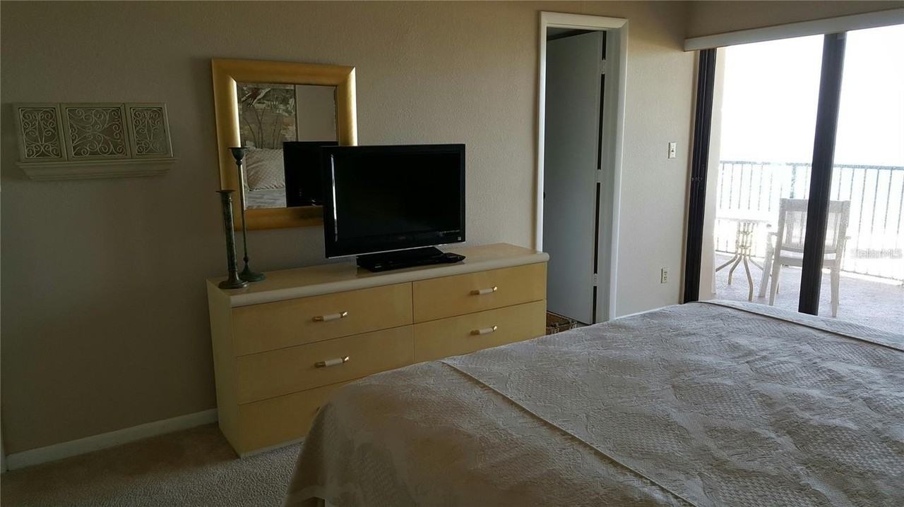 1230 Gulf Blvd #1601 - Photo 7 of 24