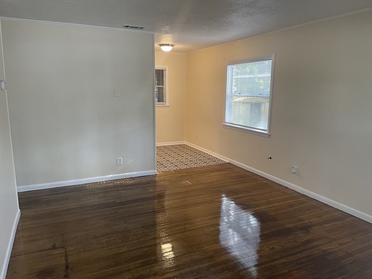 2016 West Government Street - Photo 2 of 10