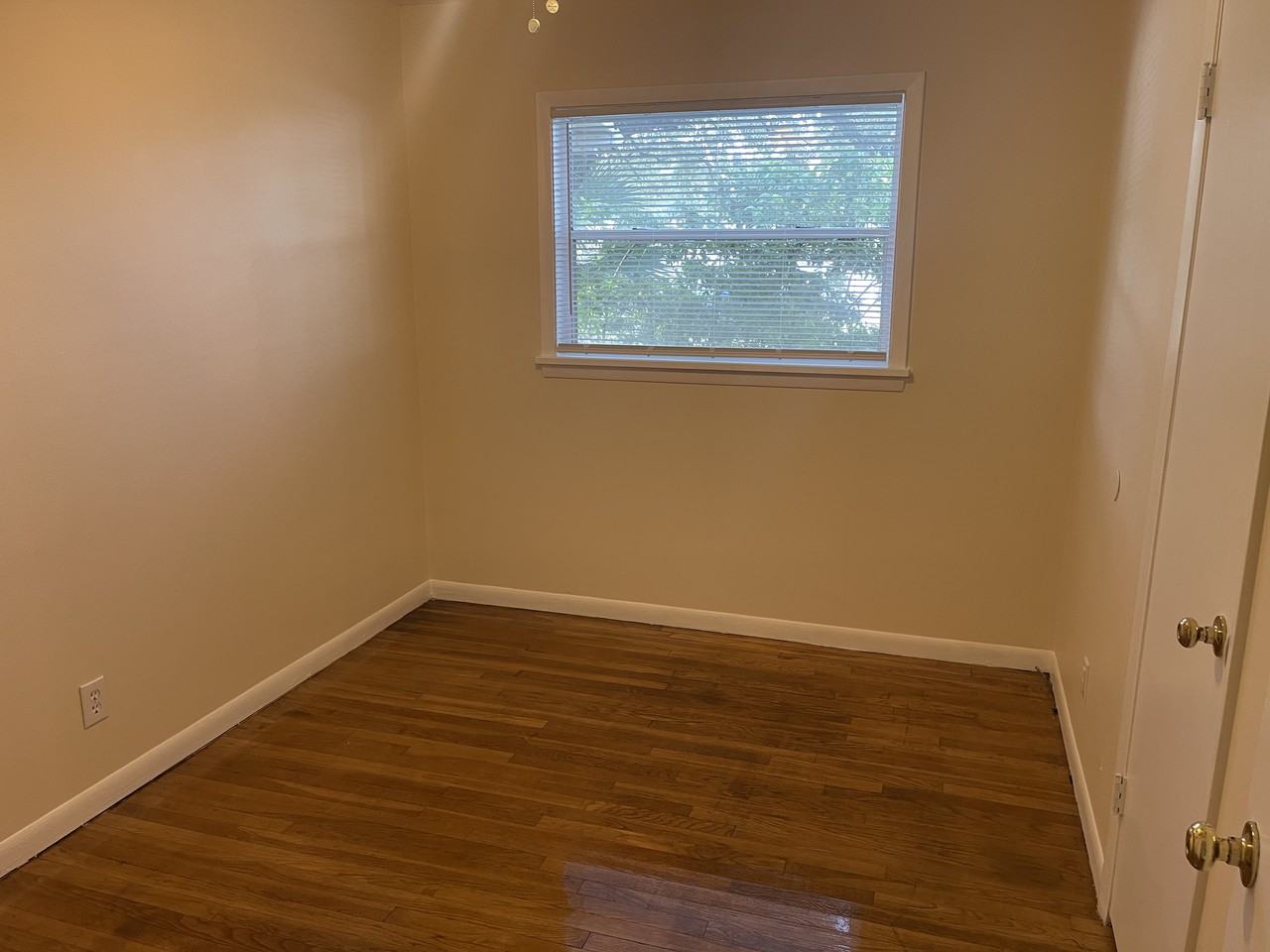 2016 West Government Street - Photo 6 of 10