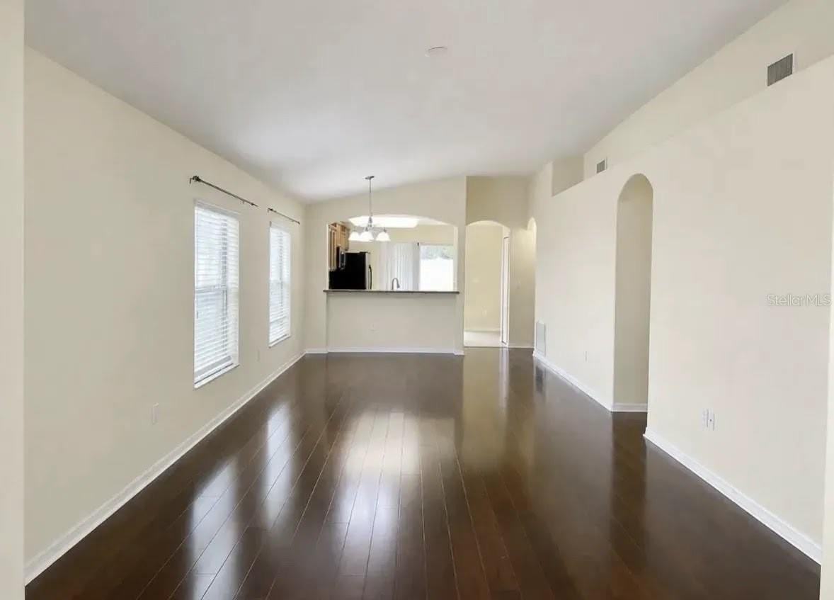 7734 Maroon Peak Dr - Photo 4 of 28