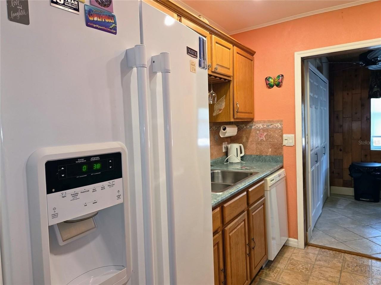 10036 63rd Ave N #23 - Photo 7 of 45