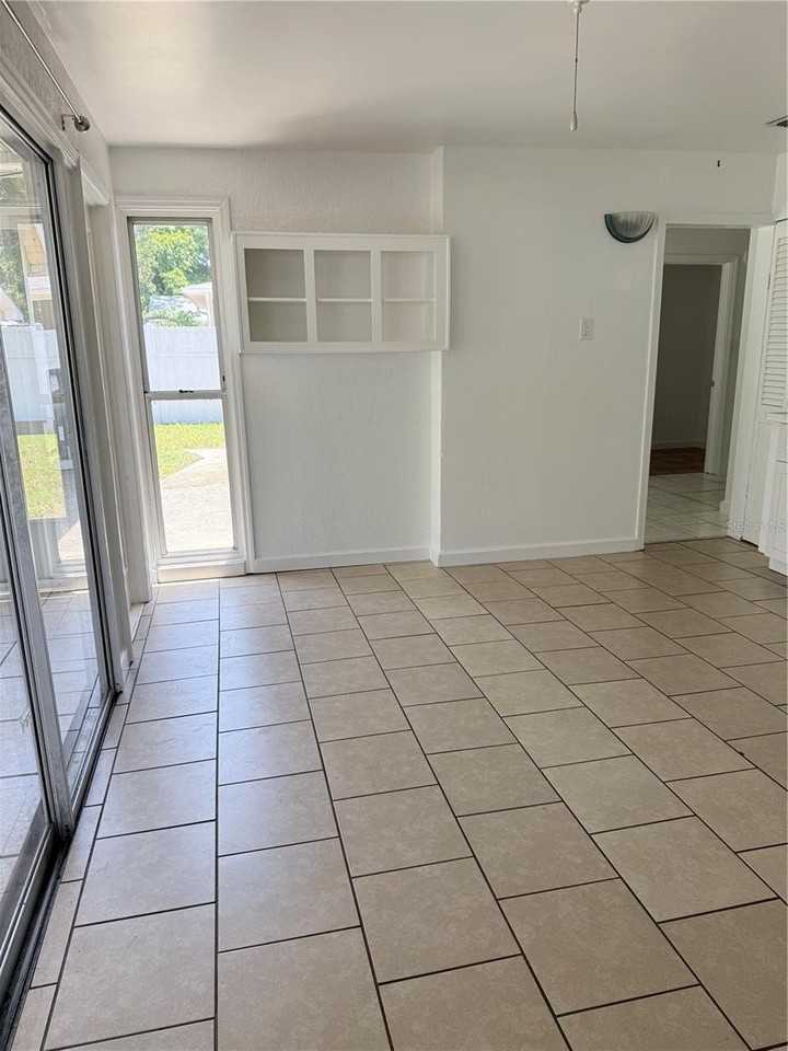 1843 N Washington Ave - Photo 7 of 21
