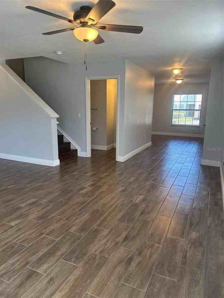 2516 Edgewater Falls Dr - Photo 5 of 18
